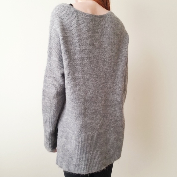 Elle Gray Soft Stretchy Plush V-Neck Sweater - Picture 4 of 8